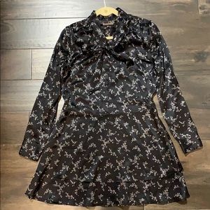 Equipment silk bow blouse shirt dress, size Small